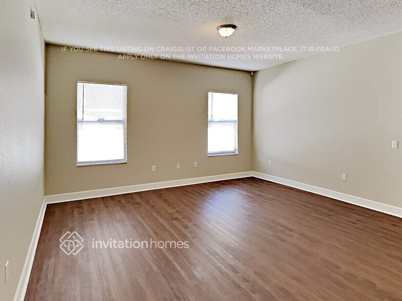 Building Photo - 2321 Lobelia Pl
