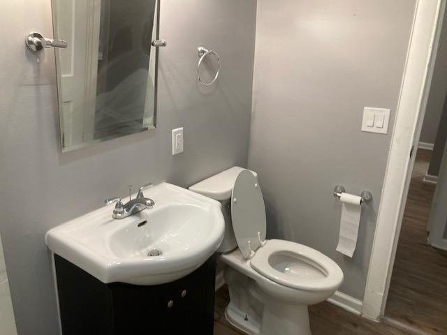 Building Photo - 6142 S Artesian Ave