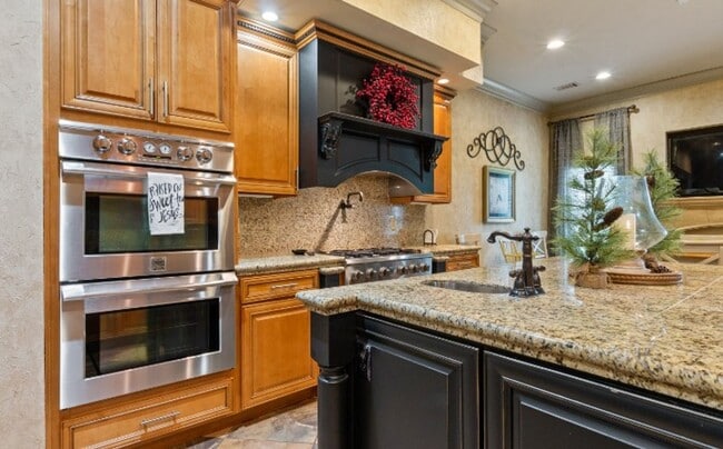 Building Photo - 12957 Joshua St