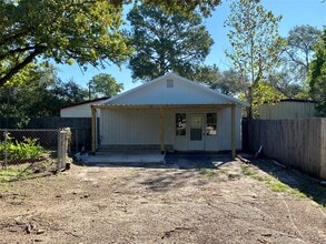 Building Photo - 319 N Cochran St