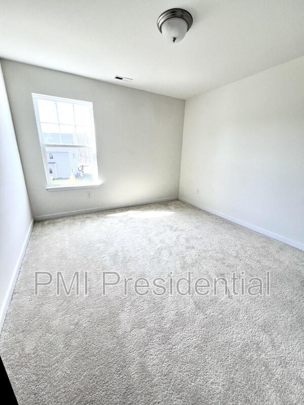 Building Photo - 15606 Wolfboro Rd