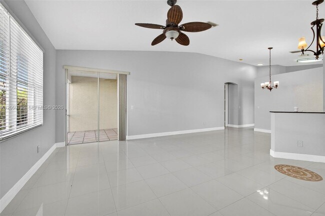 Building Photo - 2151 Umbrella Cay