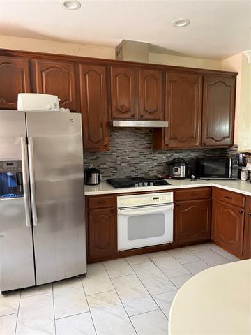 Building Photo - 556 Silver Maple Dr