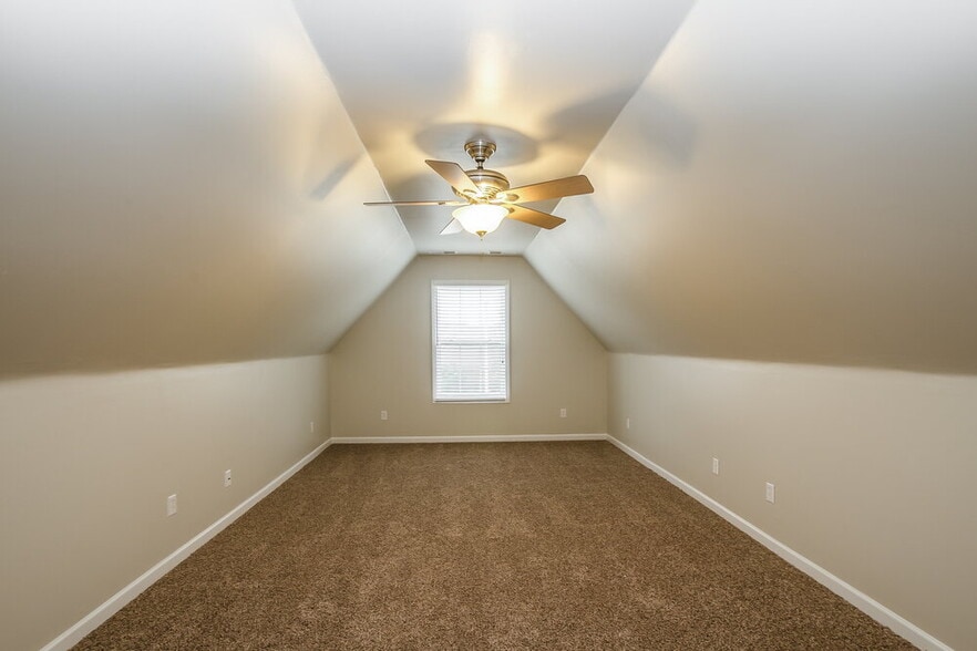 Building Photo - 5509 Milton Ridge Dr