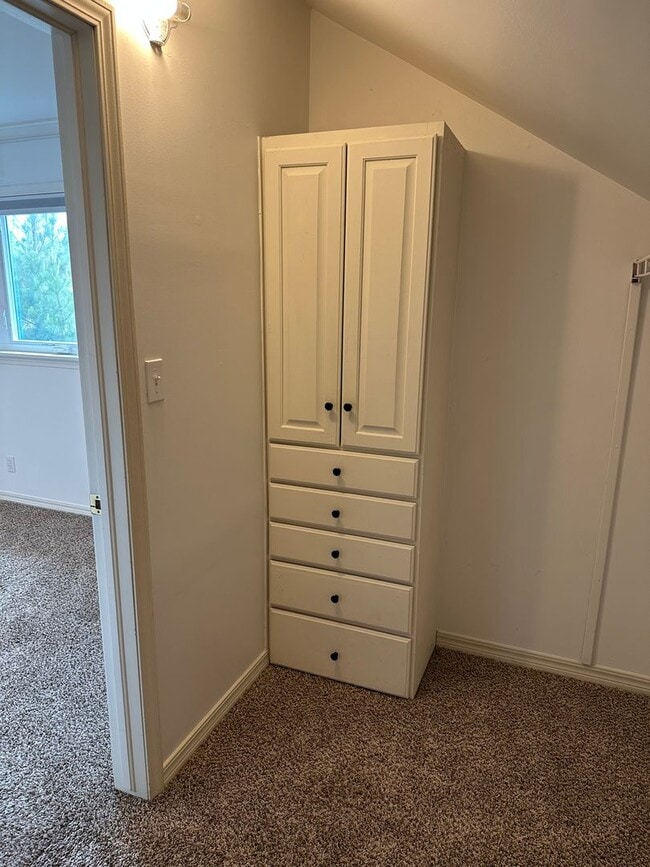 Building Photo - Just Renovated 1,300 SQ' Duplex Across from Woodward Park