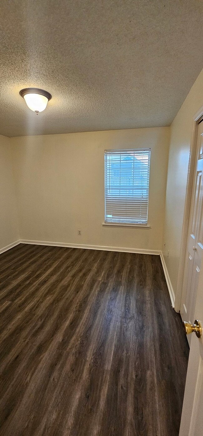 Building Photo - 1775 Newman Ln