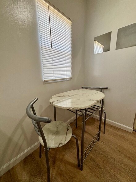 Building Photo - 1321 N 69th Way