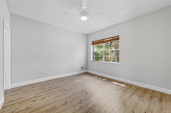 Building Photo - 16045 Emerald Cove Rd