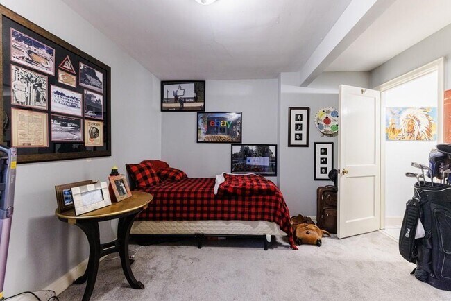 Building Photo - 1280 Stillwood Dr NE