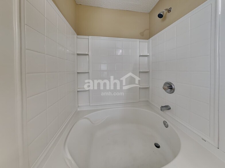 Building Photo - 5023 Holdsworth Dr