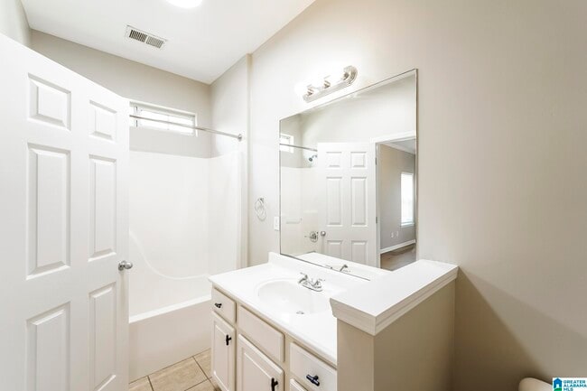 Building Photo - 3028 Rosewalk Dr