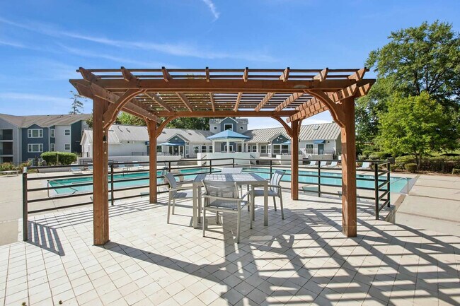 Building Photo - 800 Alexander Rd