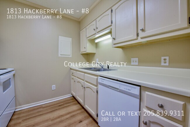 Building Photo - 1813 Hackberry Ln