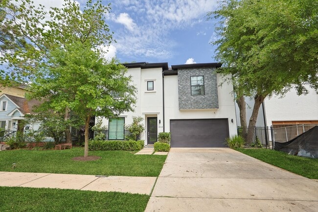 Building Photo - 2518 Southgate Blvd