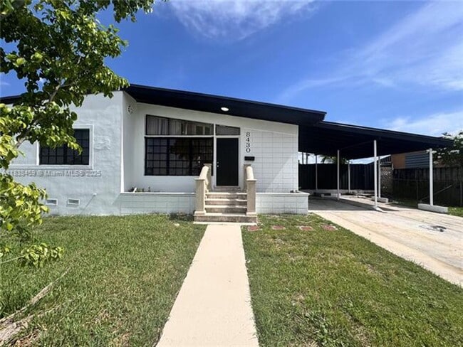 Primary Photo - 8430 SW 32nd St