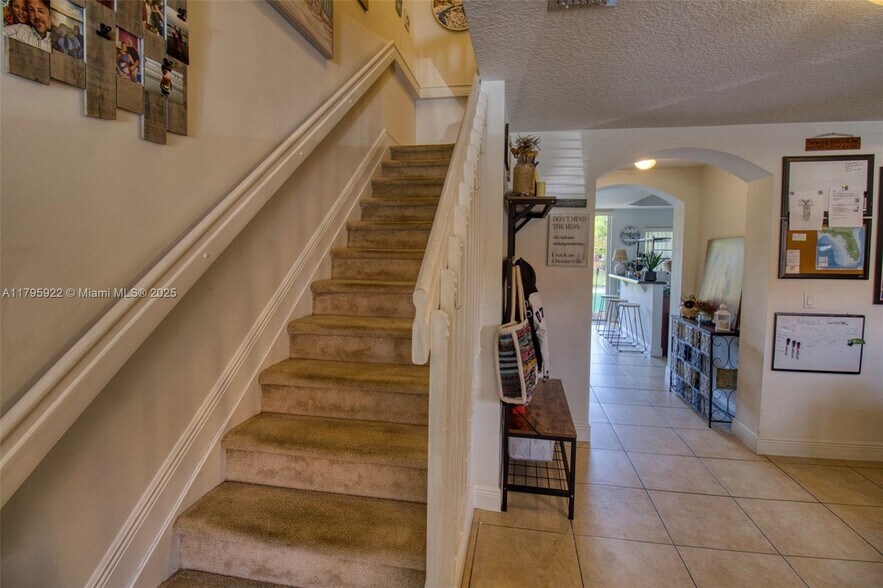 Building Photo - 4930 Windward Way