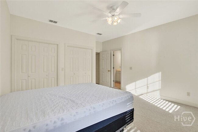 Building Photo - 2 Wakefield Pl