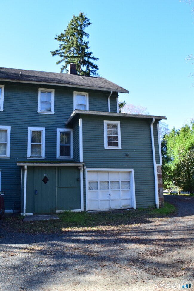 Building Photo - 13 Pleasant St