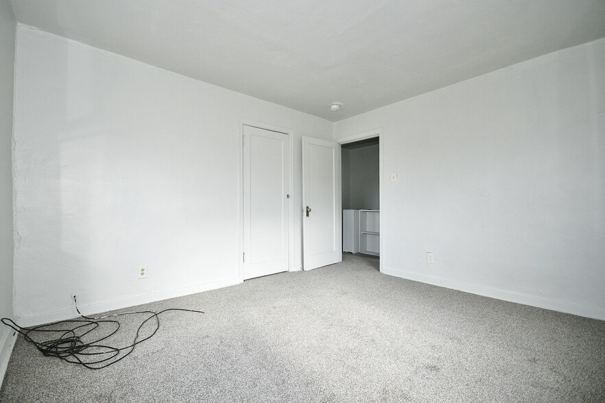 Building Photo - 2939 Freeland St