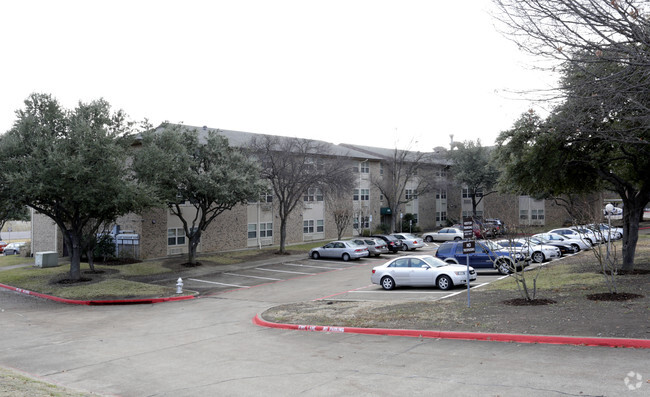 Building Photo - Cedar Green Living Center