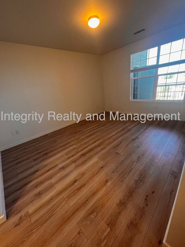 Building Photo - 2 Bed/2 Bath Condo, 17353 Wilde Avenue Uni...