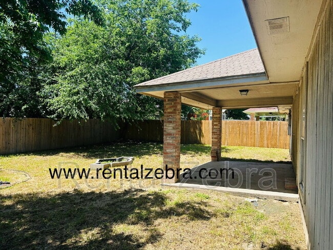 Building Photo - 5641 Springtide Dr