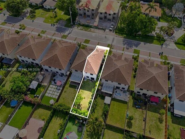 Building Photo - 25540 SW 108th Ave