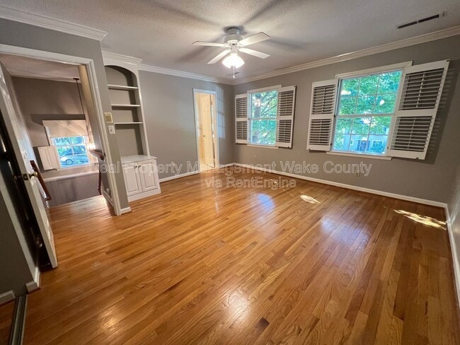 Building Photo - 2884 Wycliff Rd