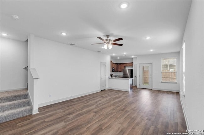 Building Photo - 7509 Astro Fld