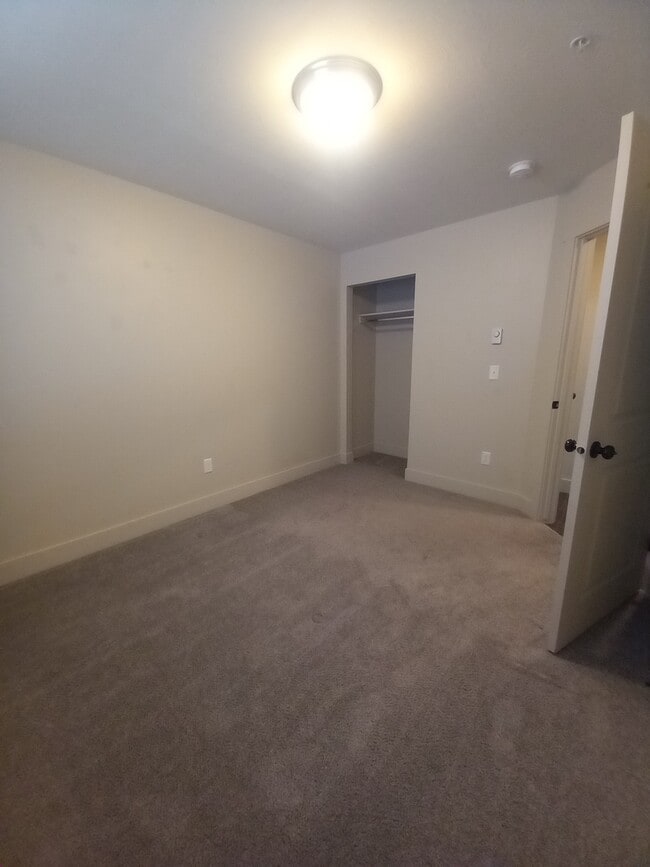 Building Photo - 310 Ella Ln