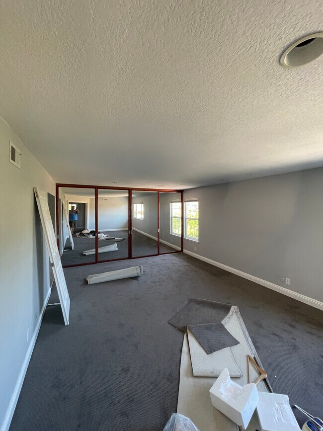 Building Photo - 3217 Veracruz Dr