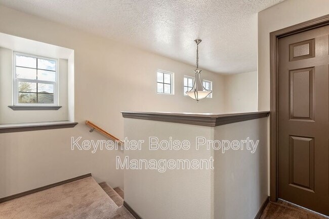 Building Photo - 3354 W Wave Dr