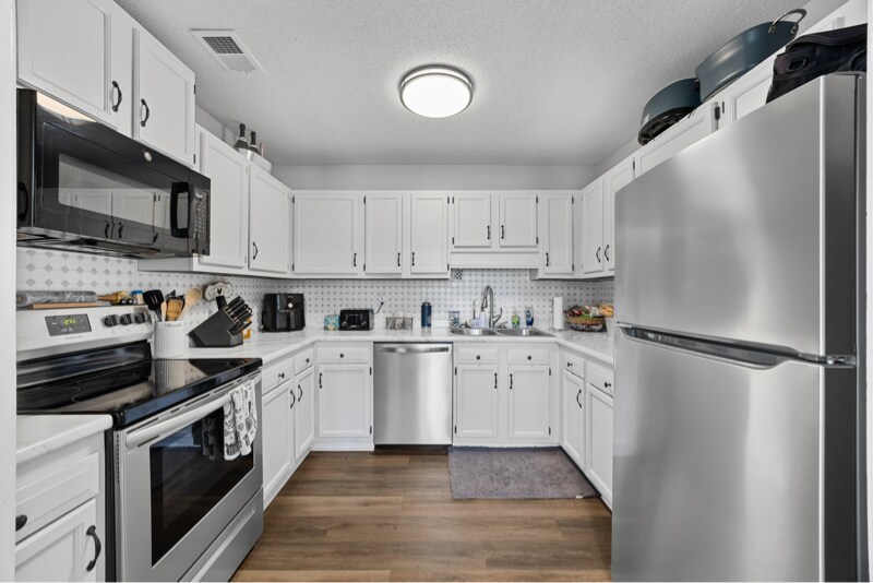 Building Photo - 206 Cinnamon Dr