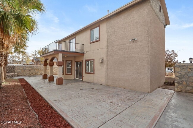 Building Photo - 636 Paseo Hermoso Dr