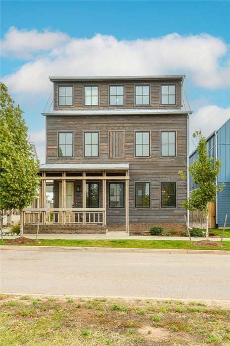 Building Photo - 940 Pedalers Ln