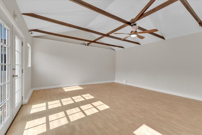 Bonus Room in Garage - 4710 Cartwright Ave