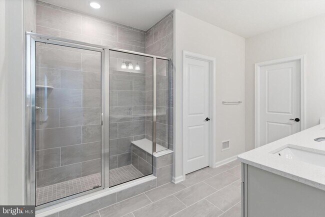 Building Photo - 4 Barton Ave