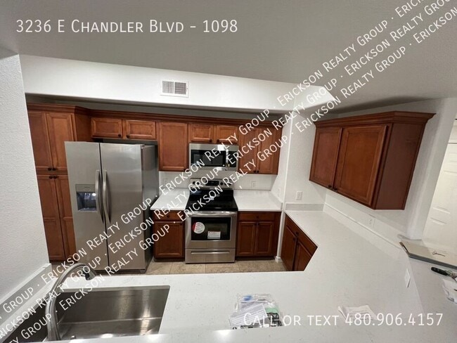 Building Photo - 3236 E Chandler Blvd