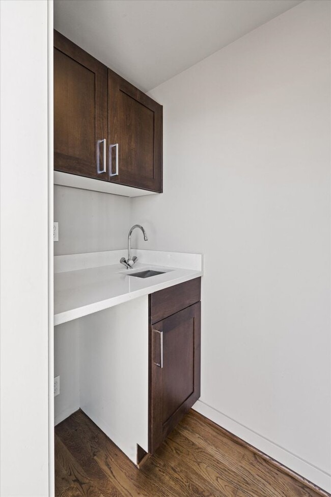 Building Photo - LUXURY MAGNOLIA 3 BED TOWNHOME FOR RENT W ...