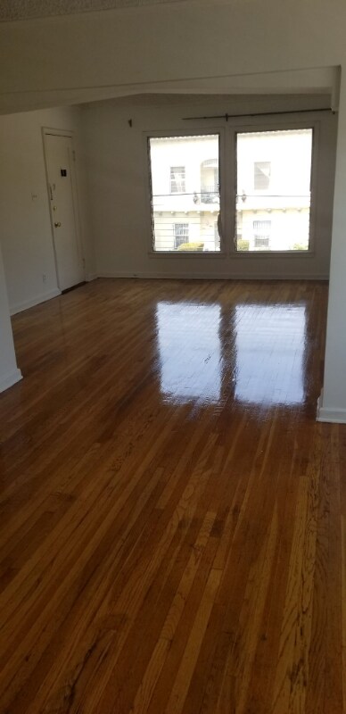 Building Photo - 466 N Orange Grove Ave
