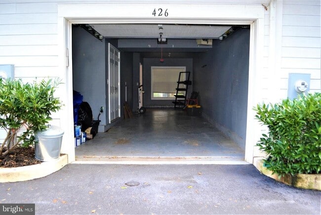 Building Photo - 426 N Thomas St