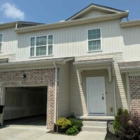Building Photo - 652 Pippin Dr