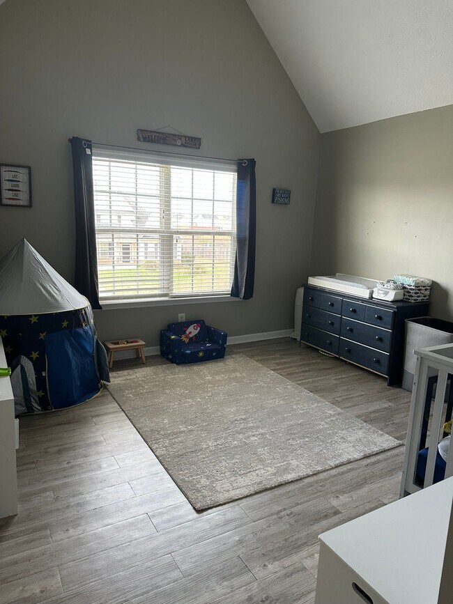 Building Photo - 26 Apache Trail