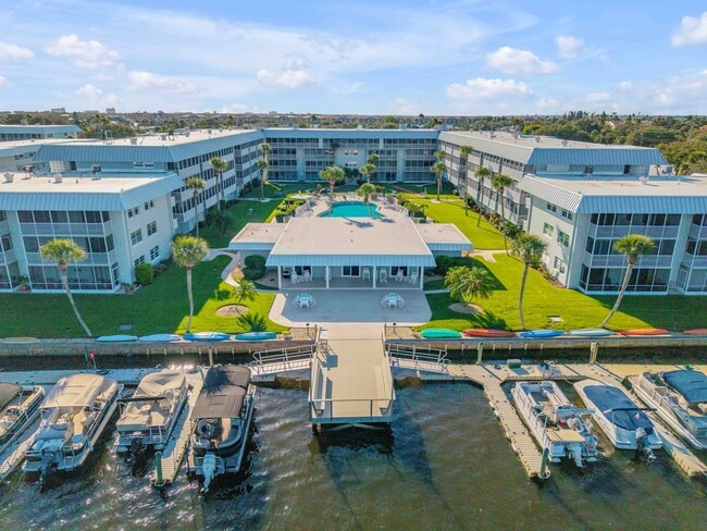 Building Photo - New Smyrna Fully Furnished 2BD/2BA Beach Condo in Waterfront Community!