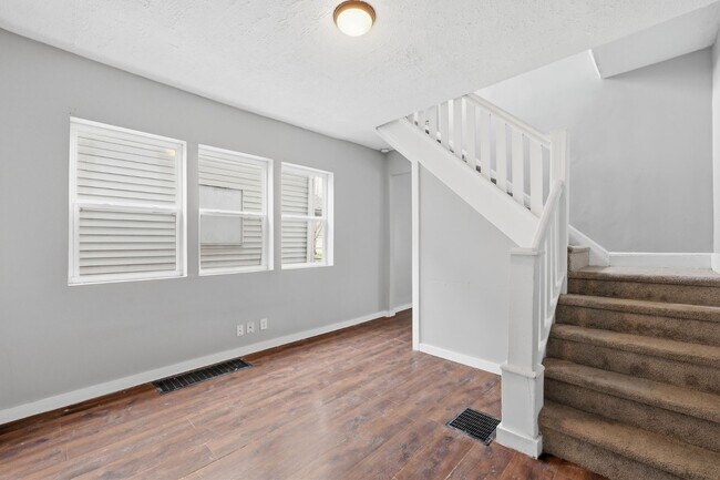 Building Photo - 1737 Terrace Ave