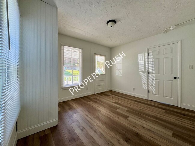 Building Photo - 4529 Balcomb St