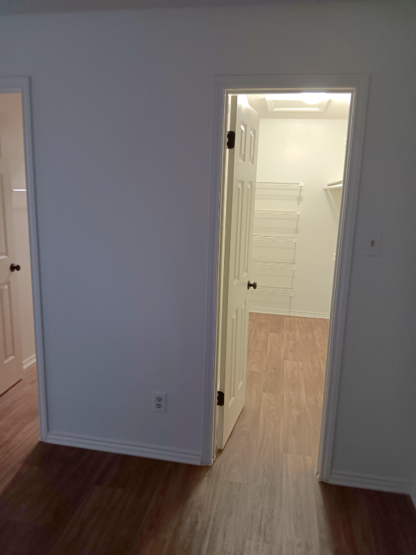 Building Photo - 653 TX-337 Loop