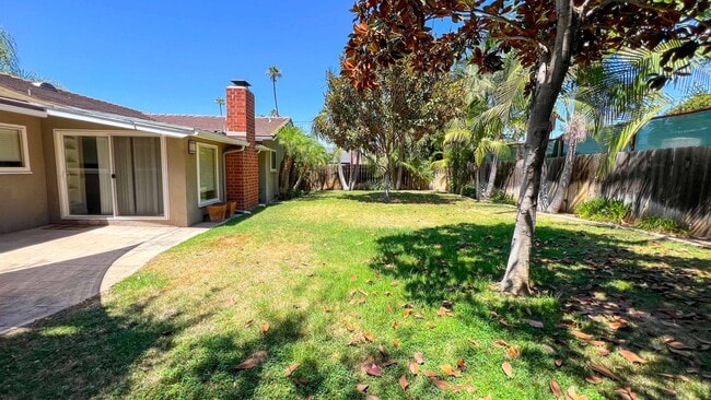 Building Photo - 5635 Urban Dr