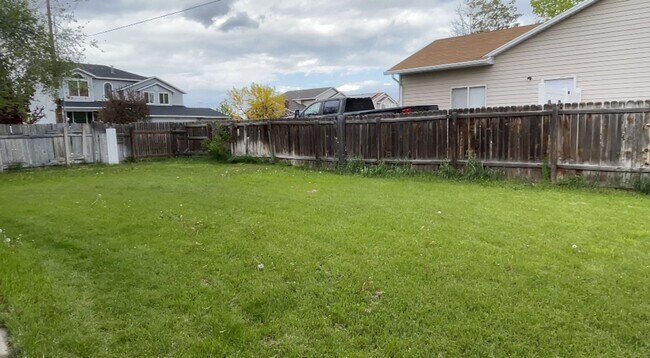 Building Photo - Taylorsville 3 Bedroom Home