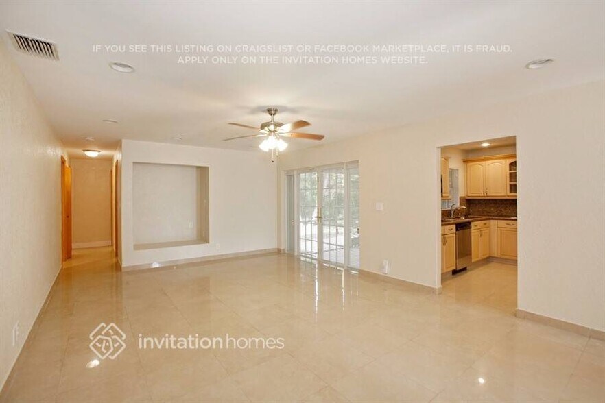 Building Photo - 11151 NW 36th Ct